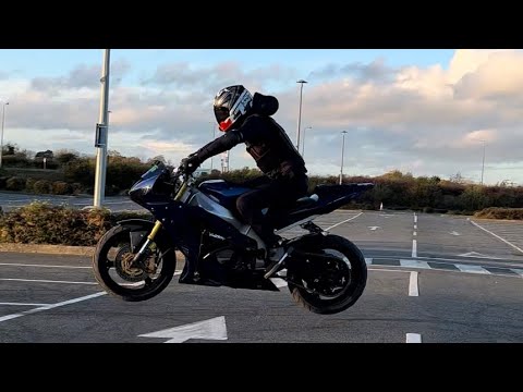 How To Bunny Hop [motorbike] FOR BEGINNERS!!