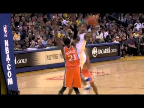 Monta Ellis weaves through the defense for the fancy layup