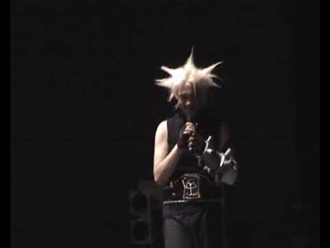 Connichi 2004 - 21b - Katsuai (Kamera 2)