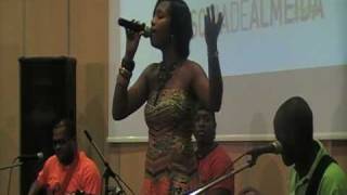 Karyna Silva Gomes sings 