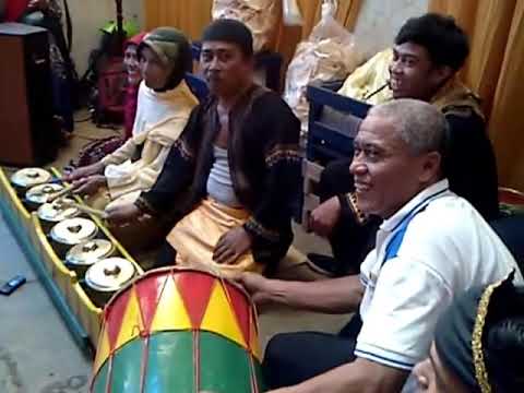 Talempong Uaik dari Koto Kaciak Maninjau