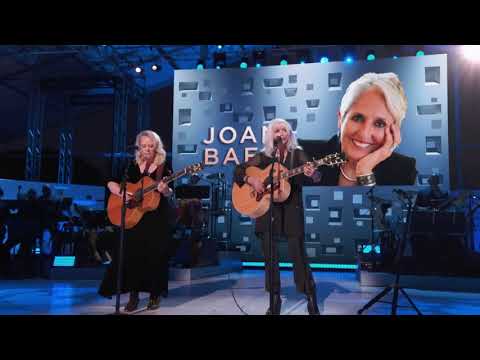 Mary Chapin Carpenter and Emmylou Harris pay tribute to the legacy of Joan Baez