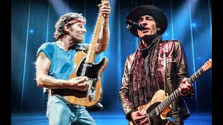 Bob Dylan’s Son, Jakob Dylan, &amp; Bruce Springsteen Sing “One Headlight” Duet
