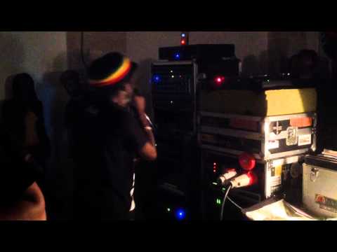 Aba Shanti-I plays Sis Jane Warriah & The Cultural Sound Band / Italian Roots Records Production