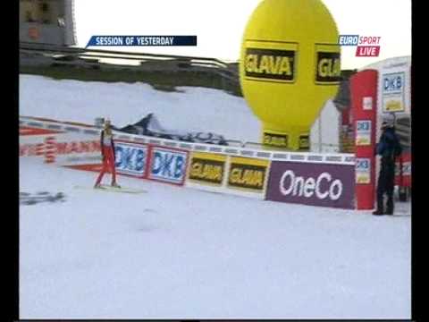 Tomasz Pochwała POL (81,5m) Lillehammer (HS 100) 03.12.2011