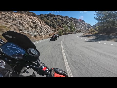 Kawasaki Z900 | Yamaha MT 09 ''In too Fast!''