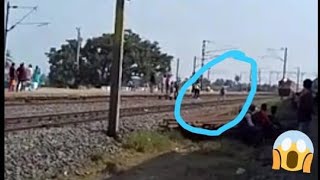 preview picture of video 'Irresponsible Students Doing Stunt on Track || Akaltakth Overtaking Guwhati-Dadar'