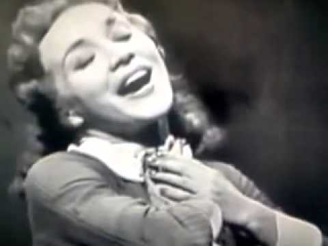 SOLANGE BERRY UNE CHARADE