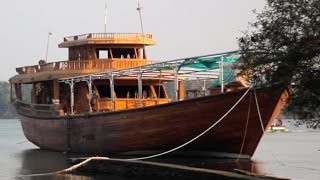 preview picture of video 'Walk the planks - URU • an Oxlaey SNAP from INDIA • Building of these wooden ships'