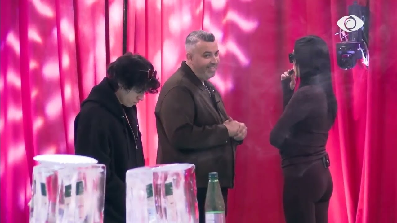 Nuk ke të dashur ti je tek lista…/ Rogerti bisedon me Stelinën