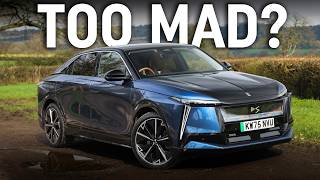 DS N°4 vs Nissan LEAF