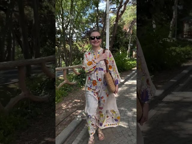 فستان ملمس قطني بالون البيج بنقش الورد