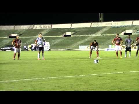 Pantera defende pênalti de Warley (Botafogo x Campinense 2013)
