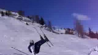 preview picture of video 'dumbass skier bails'