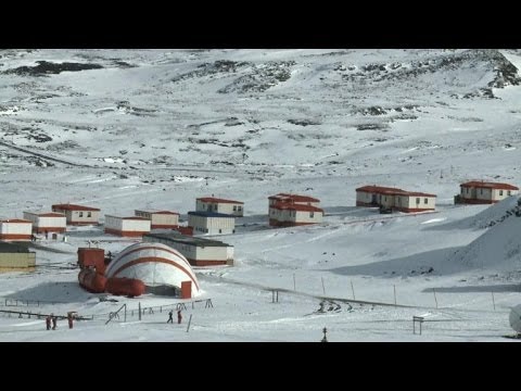download lagu mp3 mp4 Houses In Antarctica, download lagu Houses In Antarctica gratis, unduh video klip Houses In Antarctica