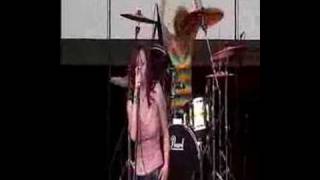 The Donnas - Take It Off (V Festival 2002)