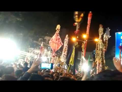 Honda corner, byculla, Mumbai juloos 1438 A H