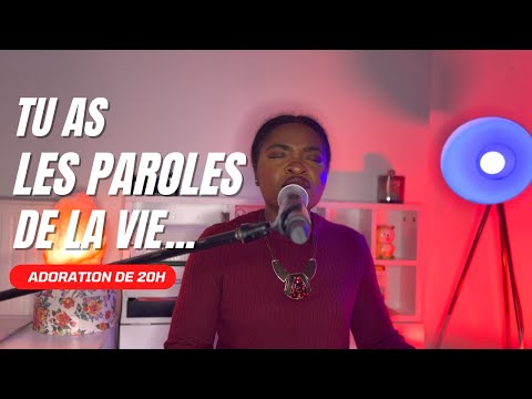 Julia Bundia - JÉSUS TU AS LES PAROLES DE LA VIE