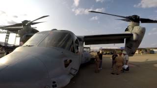 preview picture of video 'Osprey MV-22 visto de perto - Oshkosh 2014 #osh14'