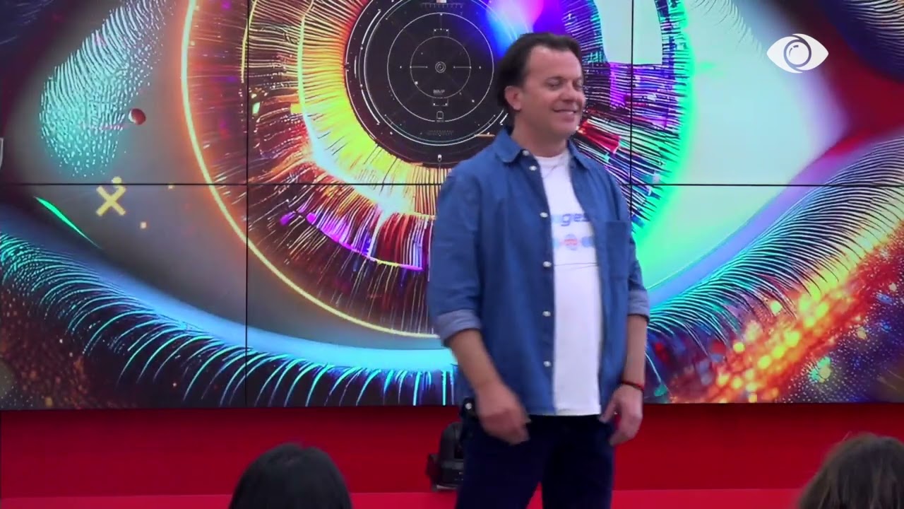 “Ishte shumë e thjeshtë”/ Banorët gjejnë me lehtësi fjalën në sfidën e pantomimeve