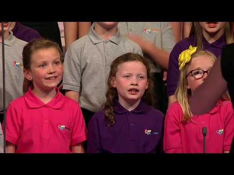 Côr Ieuenctid Môn | Cariad Yw