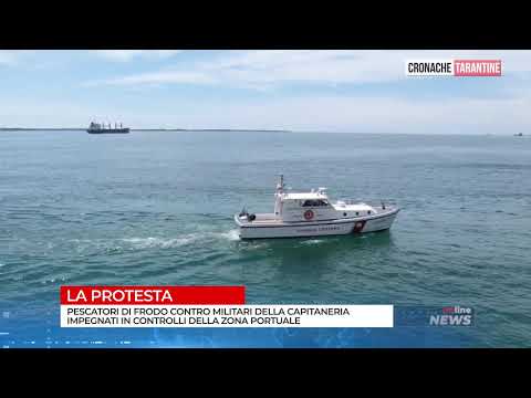 Taranto, pescatori di frodo protestano sotto la Capitaneria