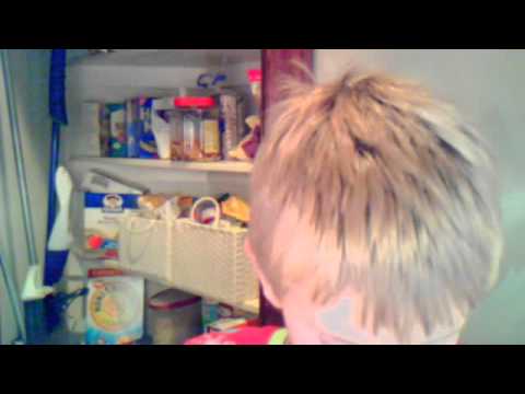 00009876543211's webcam video April 15, 2011 08:16 PM