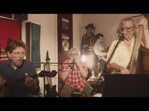 'A Quiet Time' Live - The Music of Red Dead Redemption 2: The Housebuilding EP