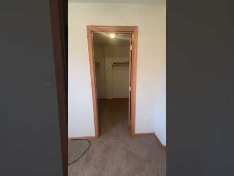3 BED | 2 BATH | SPLIT FOYER | BLACK HAWK property video