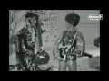 Brigitte Bardot & Sacha Distel - La Bise Aux Hippies (1967)