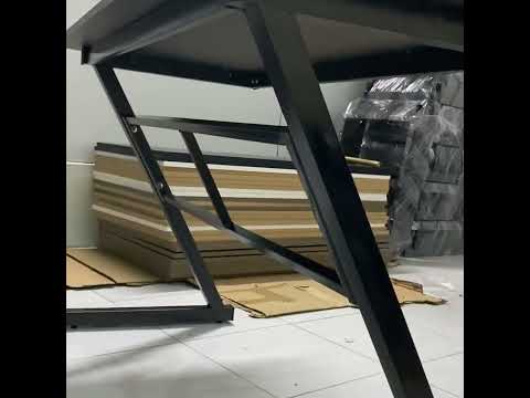 Bàn Làm Việc Văn Phòng Chân Sắt Chữ Z - BLV3