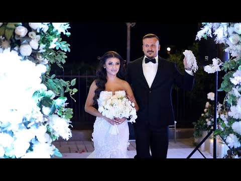 HYRJA E ÇIFTIT NE RESTORANT. DASMA OSMAN&ELVIDA