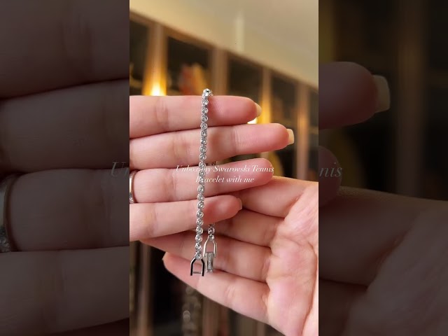 Vídeo relacionado con Swarovski Pulsera Tennis Angelic, Talla redonda, Pavé, Mediana, Blanca, Baño tono oro