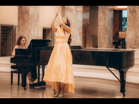 Olivera Krivokuća - E. Kálmán, "Heia, in den Bergen" Silva’s aria from “Die Csárdásfürstin”