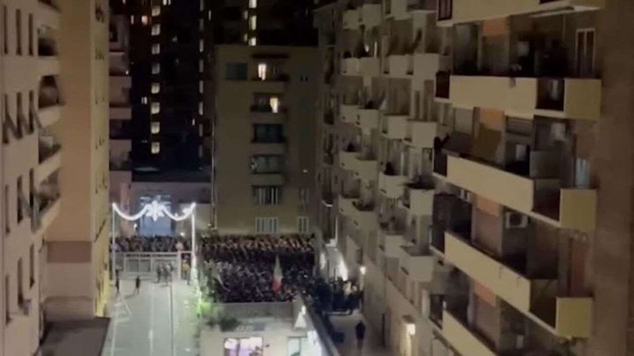 Acca Larenzia, un migliaio di persone davanti all'ex sede del Msi