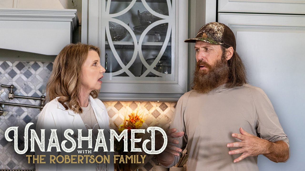 Ep 1161 | Jase Lands in the Doghouse for Selling Missy’s Heirloom & What Would You Do with $1.4 B?