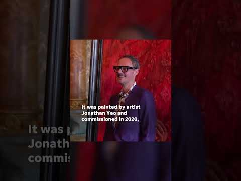 King Charles III first portrait since his coronation unveiled Shorts