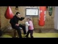 Девочка боксёр 5 лет, работа на лапах \ Тренировка семьи Саадвакасс 