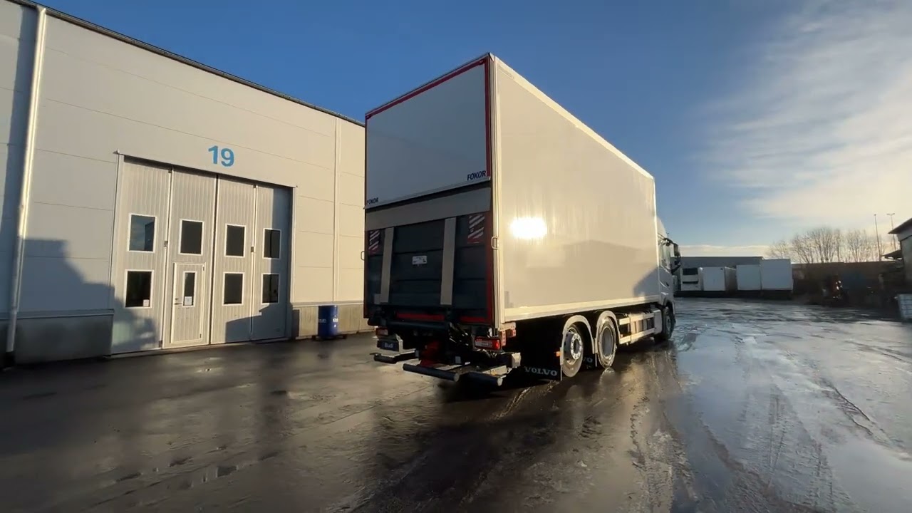 Lastbil Volvo FH 500 Yrkesutbildning Fjärrbil | 2022 | Automat | Öppningsbar sida | Nypris ca 2 800 000
