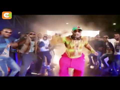 Olomide azua kizaaza: Akabiliana na mcheza densi wake uwanja wa  JKIA