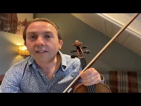 Trad Tune at Lunch with Oisin MacDiarmada Day 15