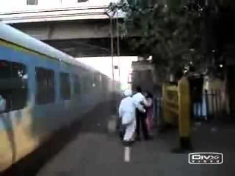 UTROLIG MORSOMT lykkedag 5 India togstasjon