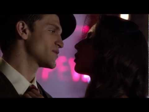 Pretty Little Liars 3x13 - Spencer & Toby Arrive For The Train.