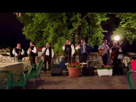 Alpski kvintet - Mladi lovec / Die Alpenoberkrainer - Jäger Maier #live