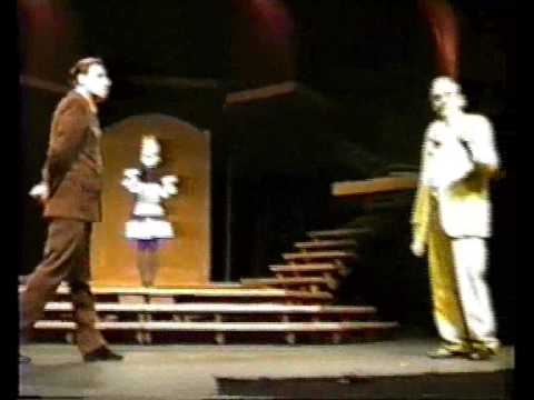 Luiz Carlos Buruca no musical "Música, Divina Música"