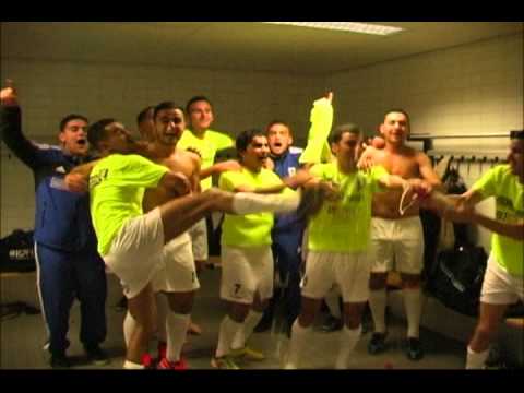 FC Meerhoven viert feest na het behalen van de Periodetitel in de Topklasse C