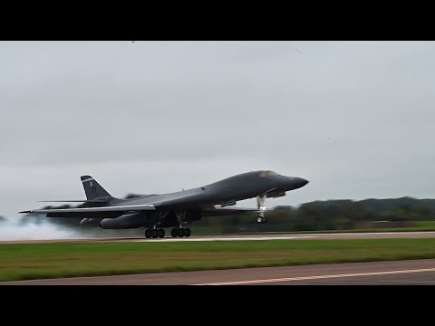 U.S. bombers scrambled out of U.K. airbase after threats