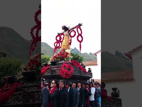 IMPRECIONANTE PROCESIÓN EN CALCA CUZCO PERÚ