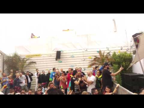 Simon O'Shine playing Your Distant World vs Nothing But You @ Luminosity Beach Festival 2017