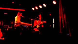 Elliot Minor - Silently